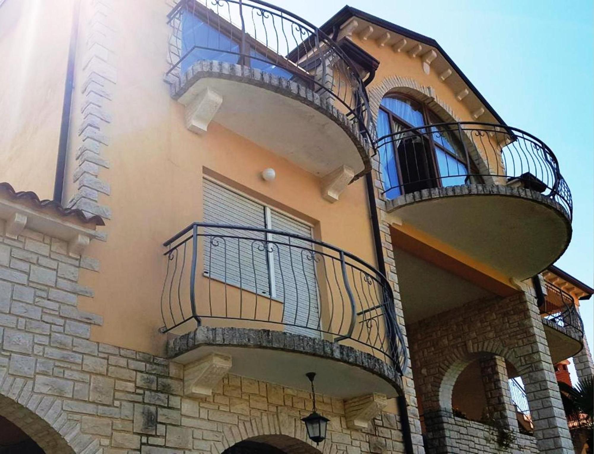 Renata Mare Apartments ロヴィニ エクステリア 写真