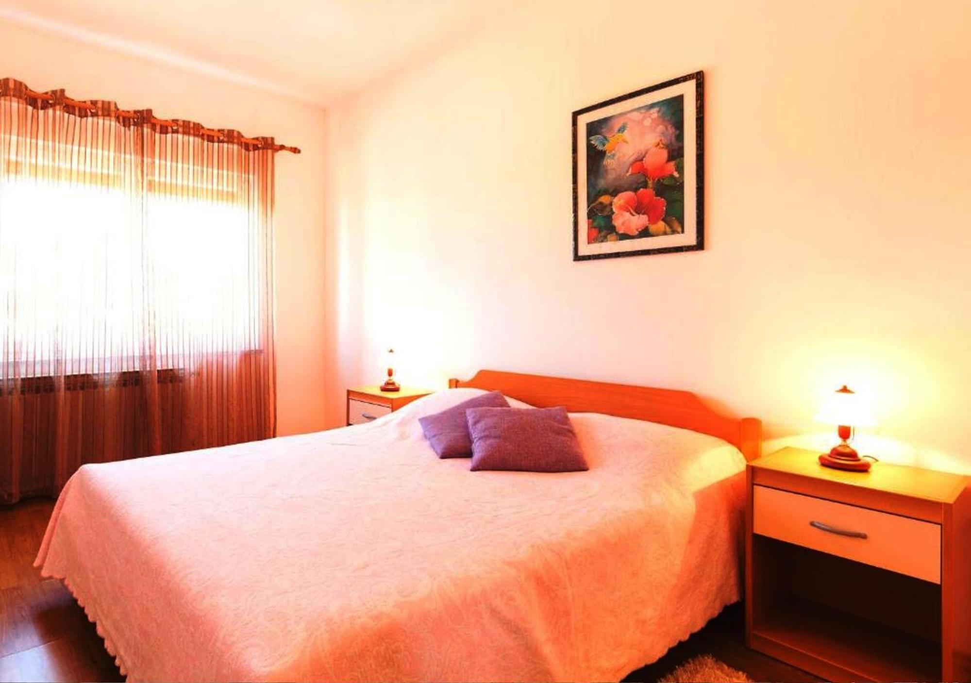 Renata Mare Apartments ロヴィニ エクステリア 写真